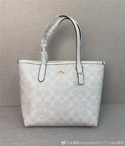 20241101034गिफ म